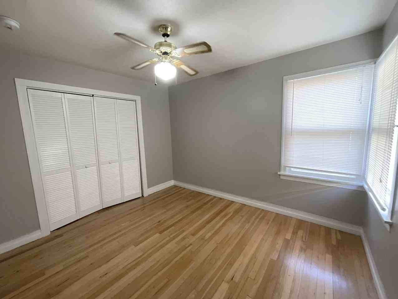 1561 S Pickwick Ave - Photo 7 of 9