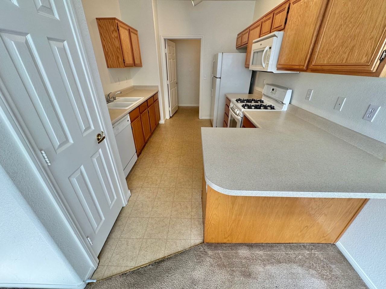 42 Ruffled Feather Way - Photo 3 of 22