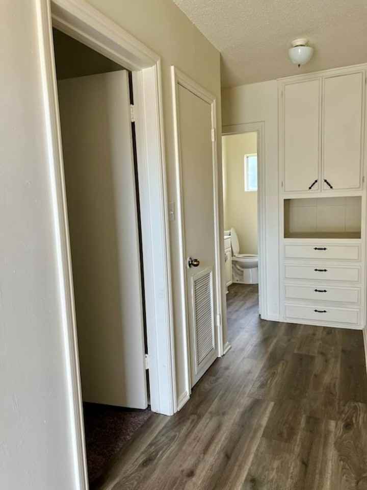 1041 E Whittier Ave - Photo 3 of 11