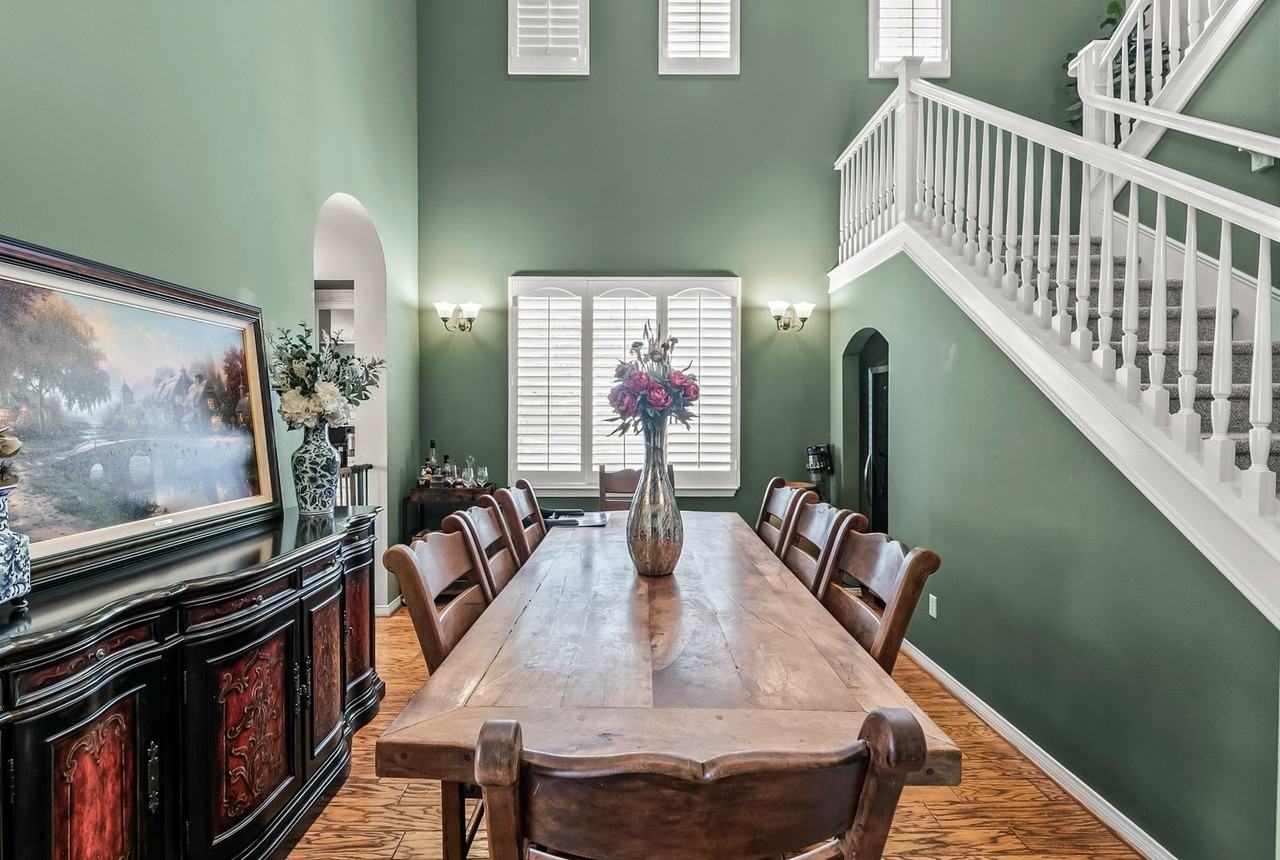 23803 Spinnaker Ct - Photo 4 of 40