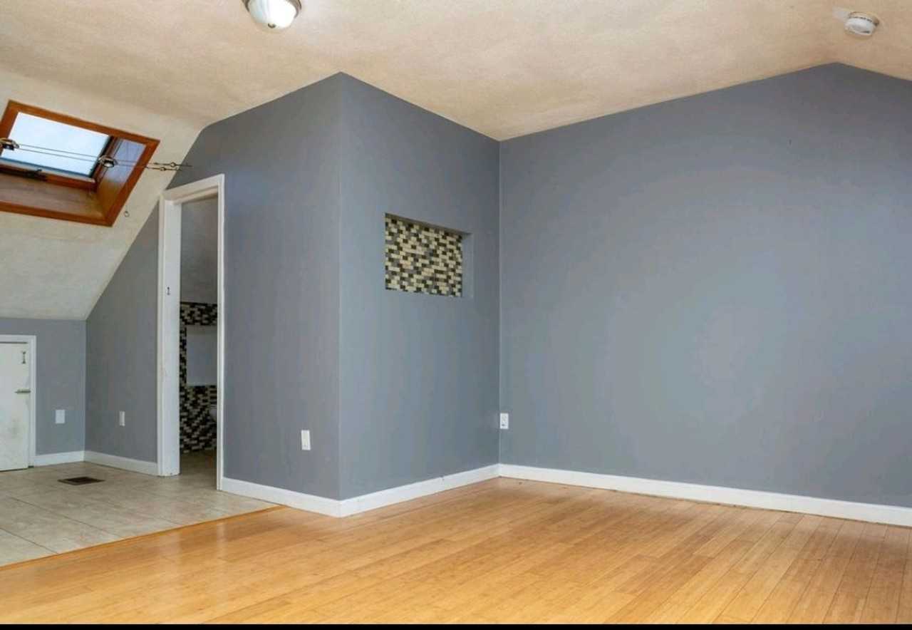 570 Revere St #6 - Photo 6 of 16