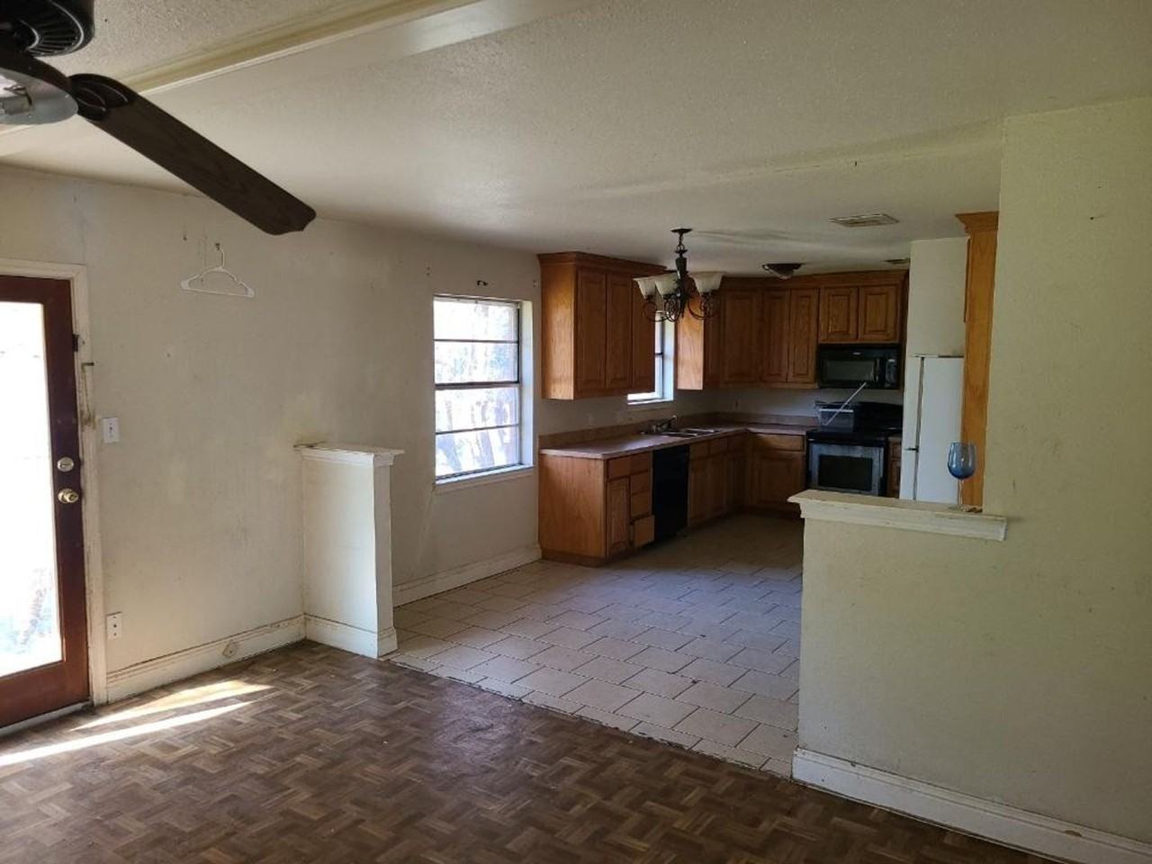 3240 Indio St - Photo 5 of 7