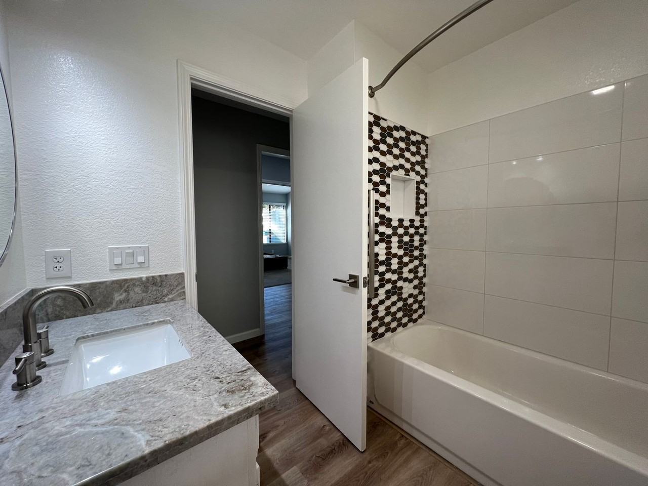 2000 Fernwood Cir - Photo 3 of 26