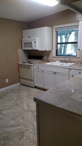 1643 Sharkey St - Photo 4 of 8