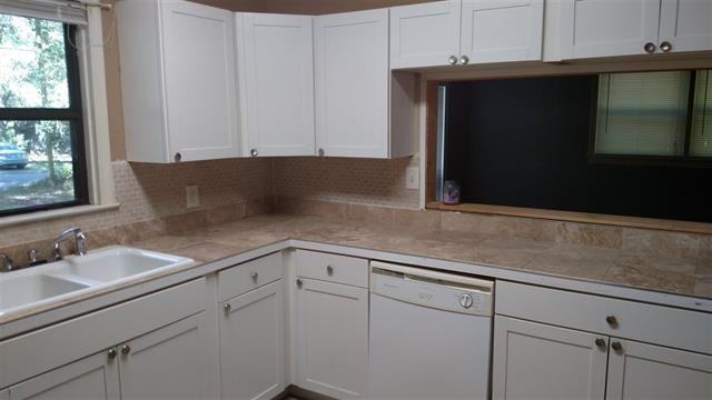 1643 Sharkey St - Photo 5 of 8