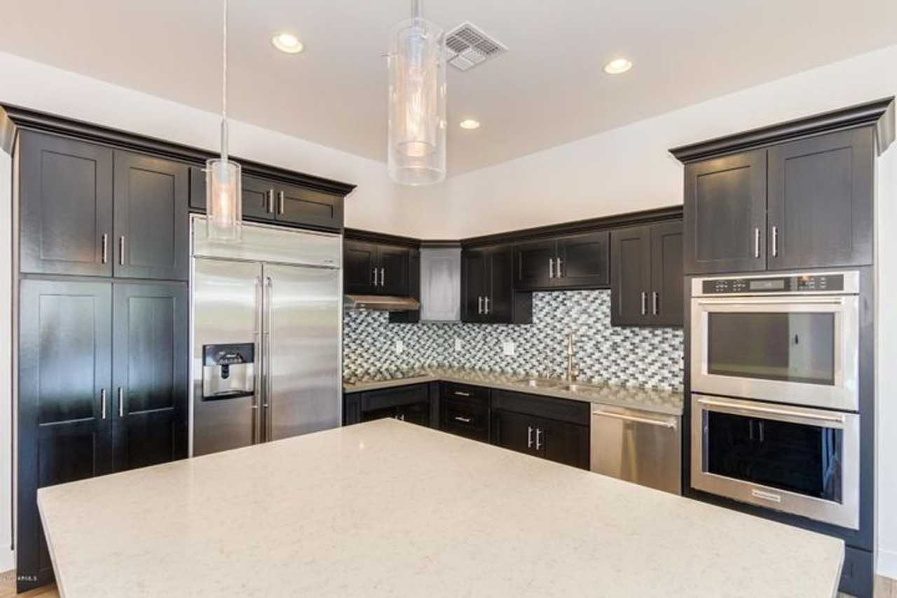 3814 N 9th St - Photo 5 of 20