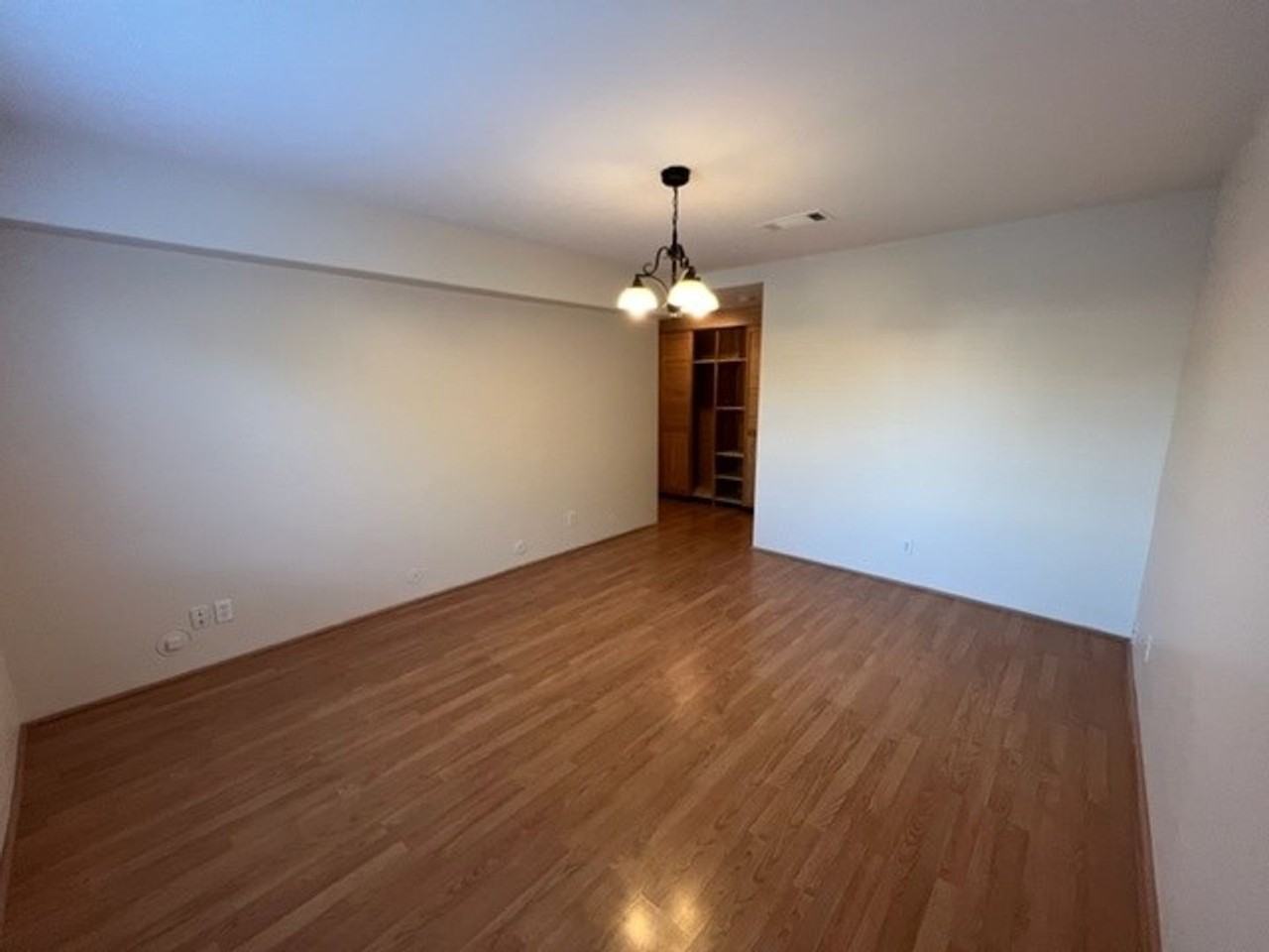 616 S Archer St - Photo 4 of 50