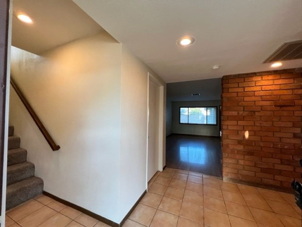 616 S Archer St - Photo 2 of 50