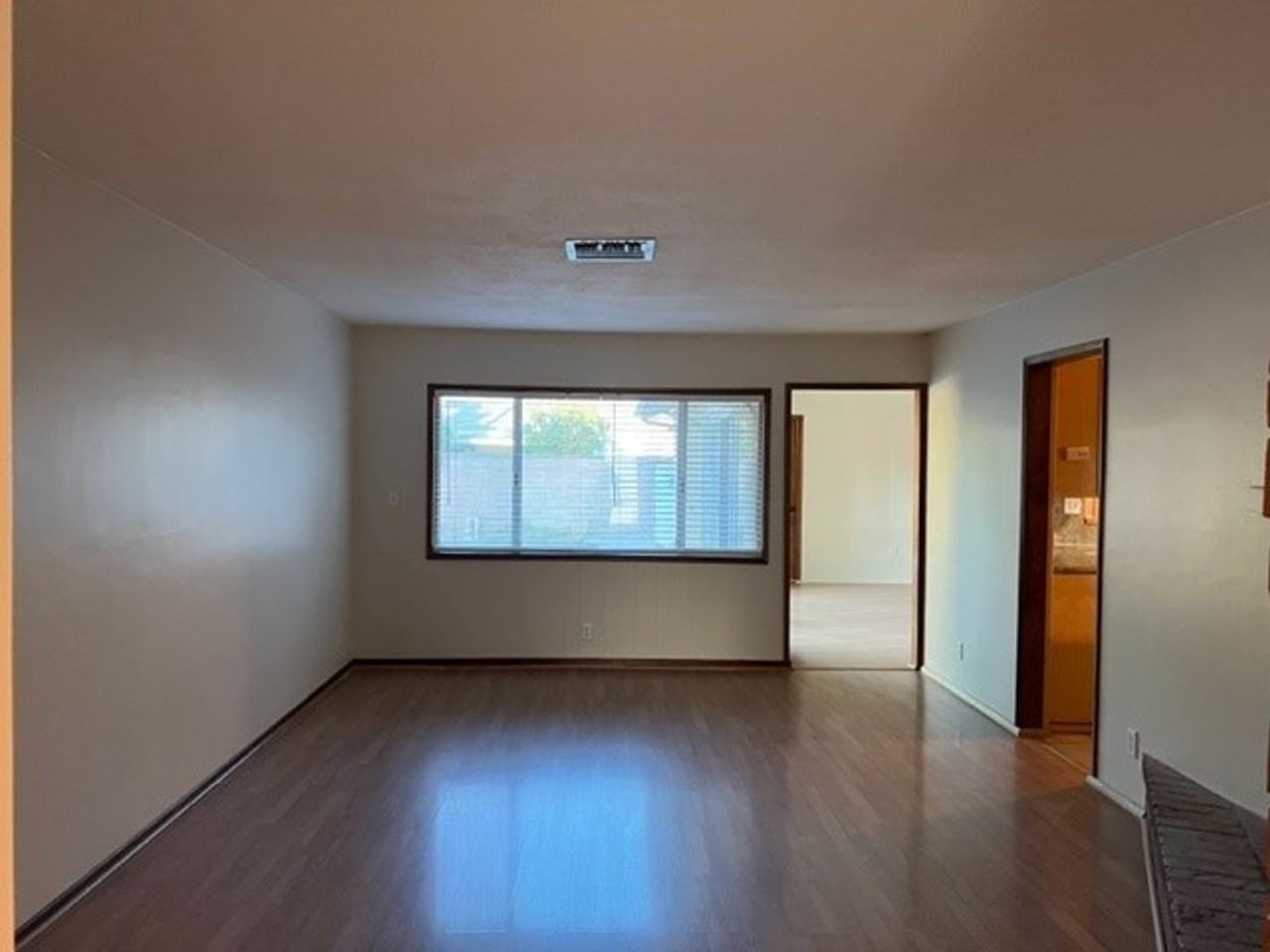 616 S Archer St - Photo 5 of 50