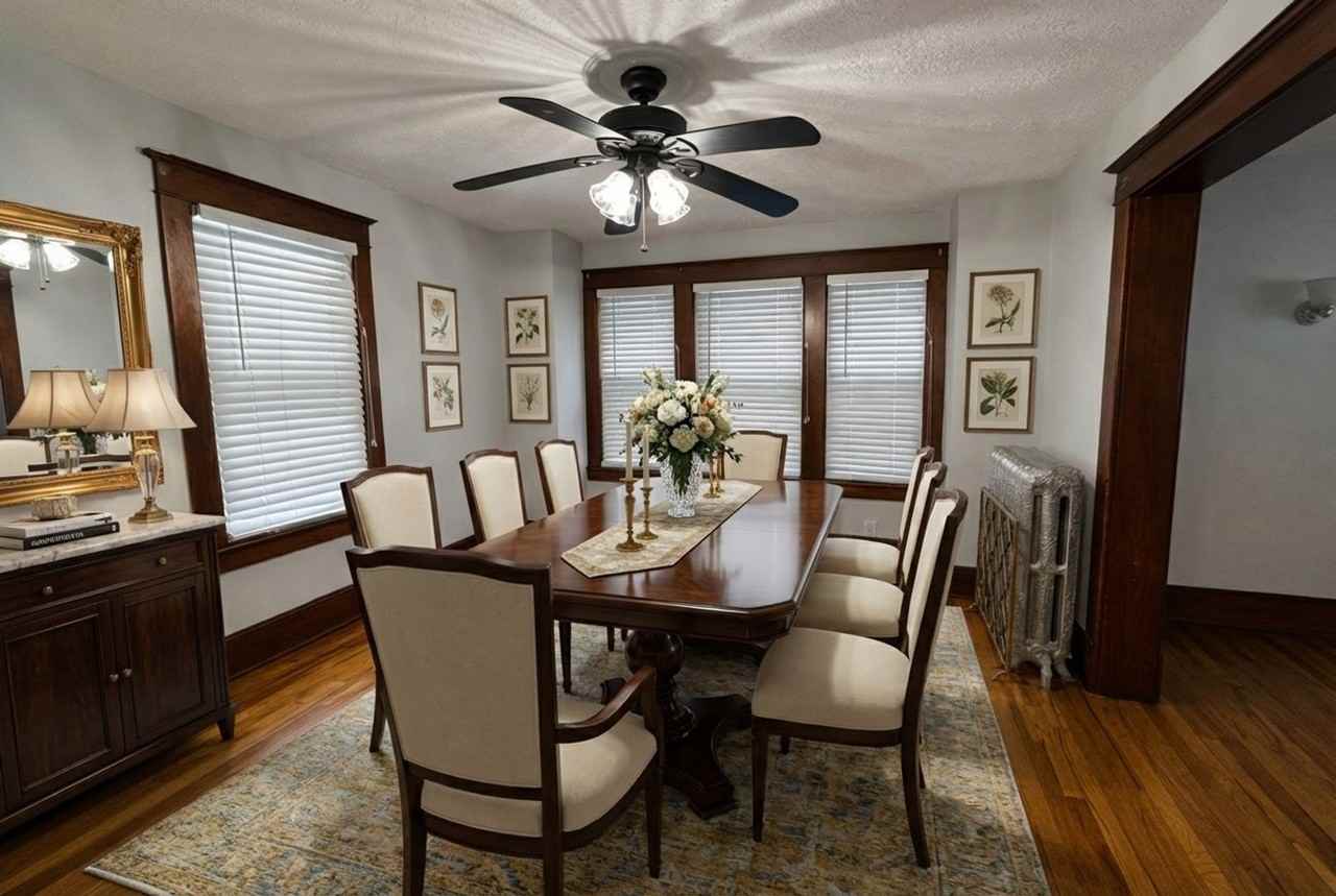 104 E Locust St - Photo 7 of 38