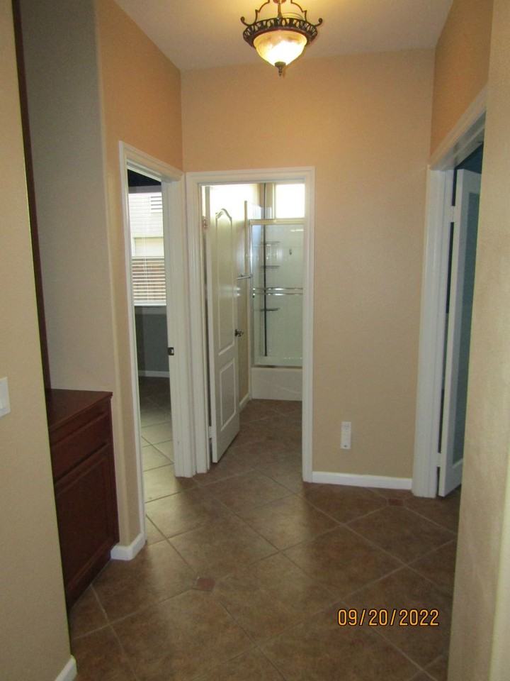 2625 Long Ter - Photo 4 of 34