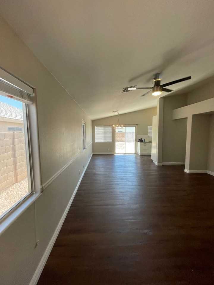 13589 W Ocotillo Ln - Photo 4 of 21