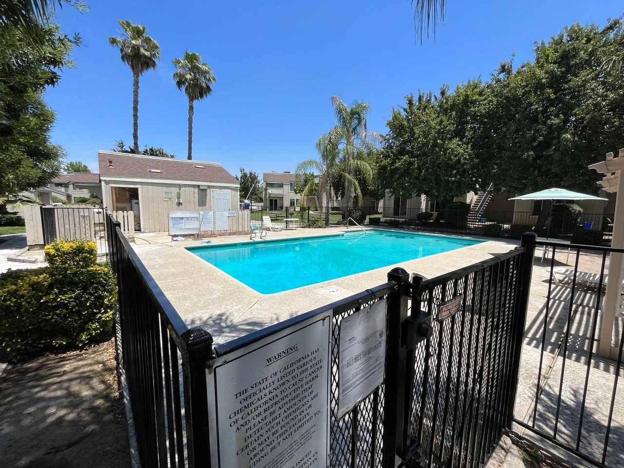 Foxwood Apartments - Photo 3 of 4