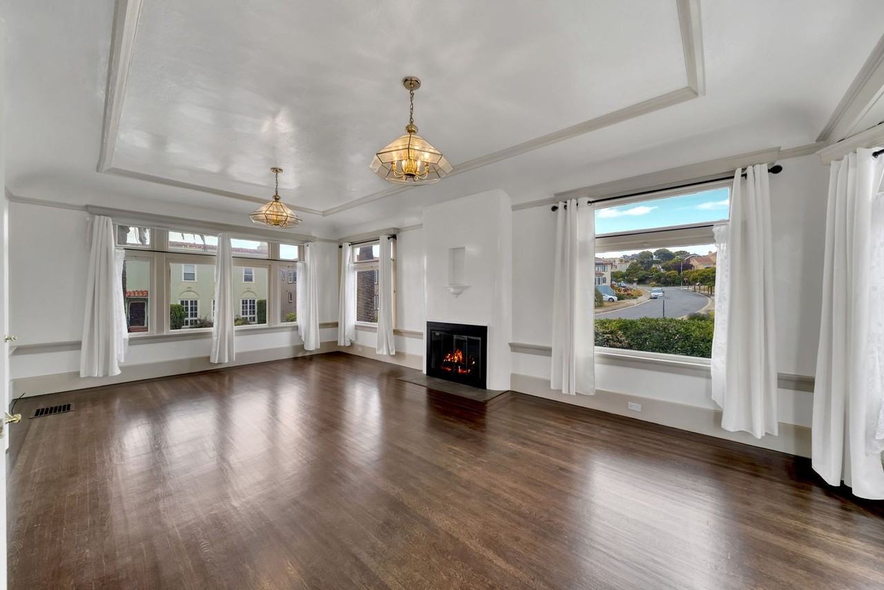 155 Paloma Ave - Photo 6 of 50