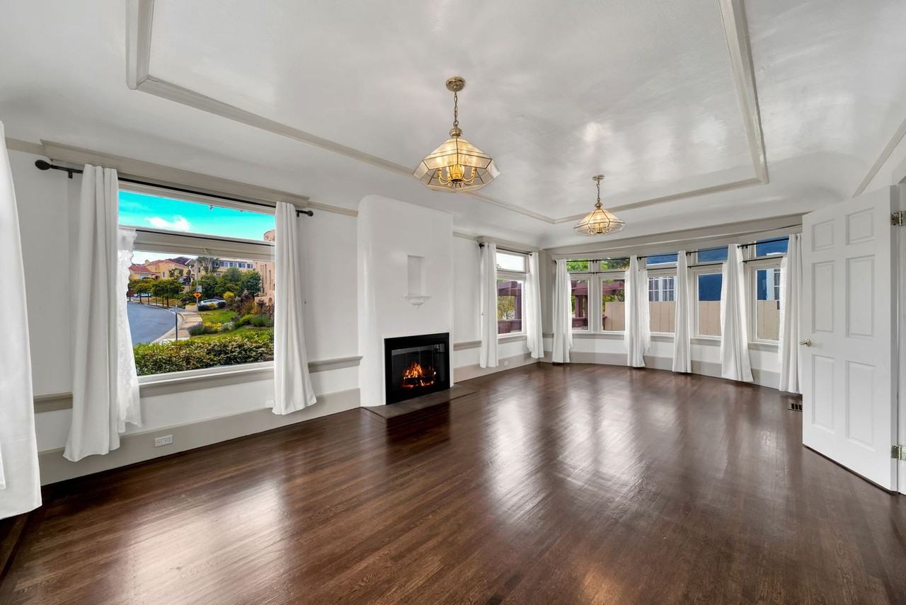 155 Paloma Ave - Photo 7 of 50