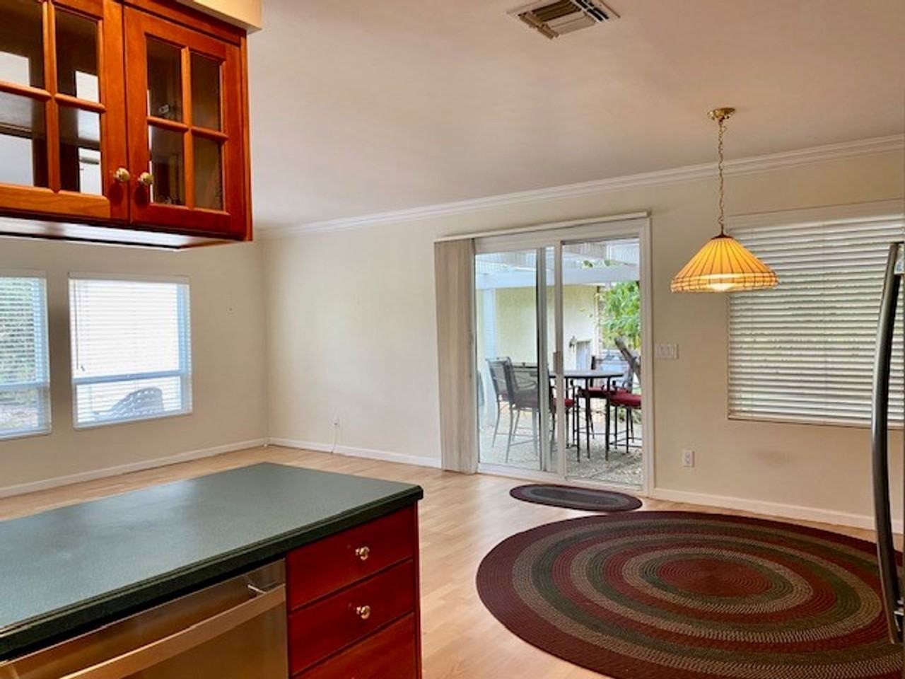 16602 Alioto Dr - Photo 4 of 11