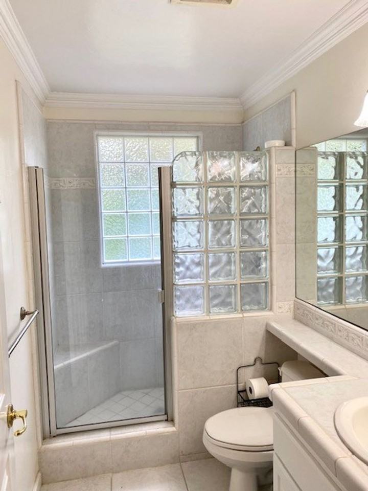 16602 Alioto Dr - Photo 7 of 11