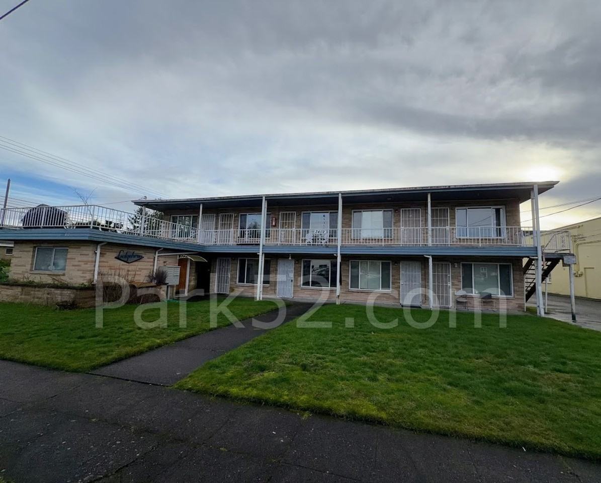 3402 S 54th St #03 - Photo 2 of 11