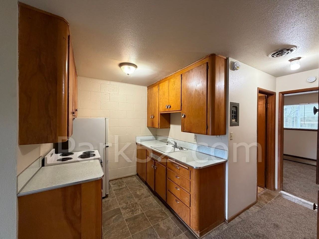 3402 S 54th St #03 - Photo 7 of 11