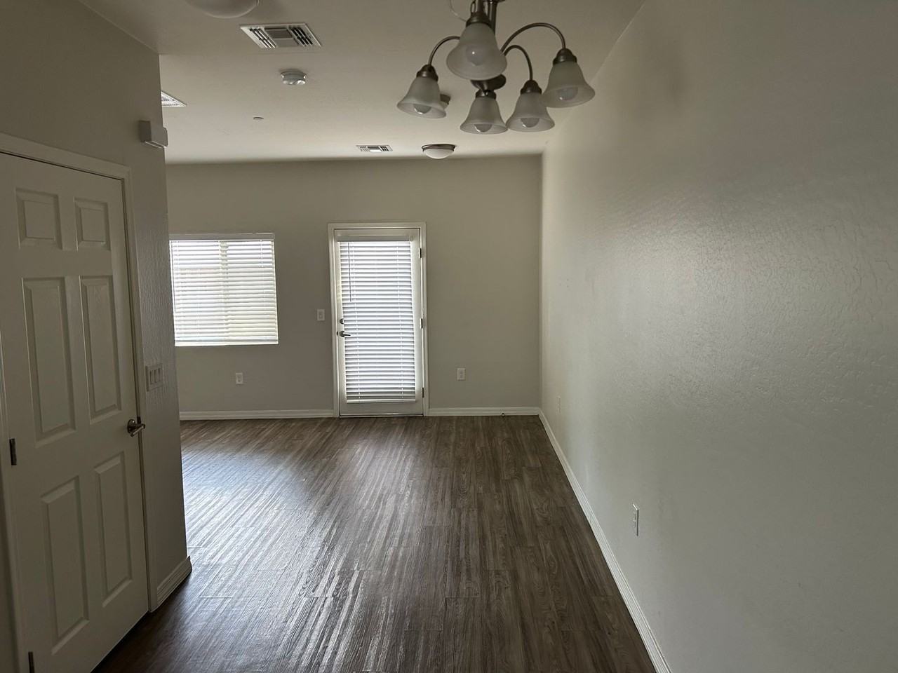 Macallister Apartments - Photo 6 of 39