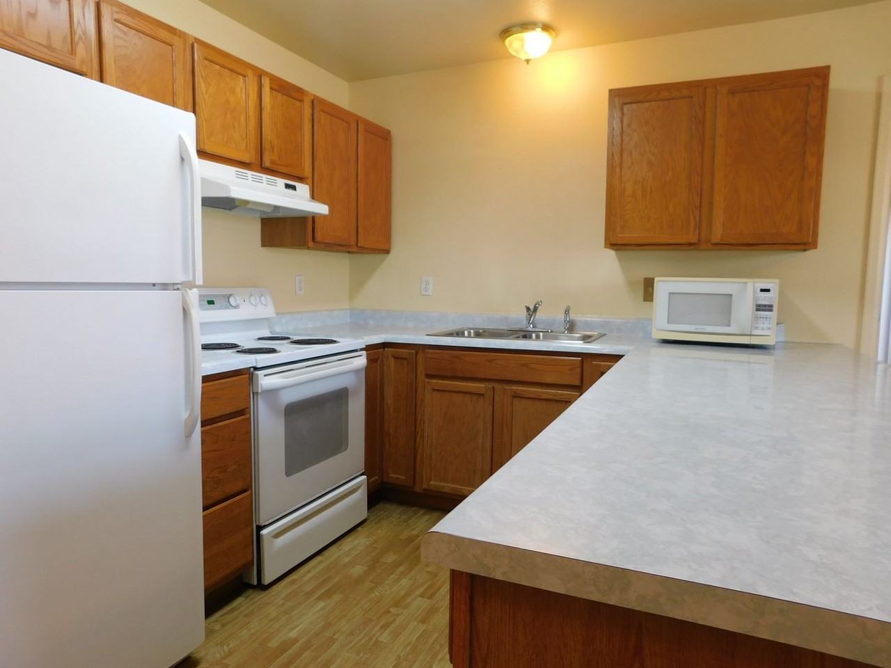 393 Sunnyside Ct #E - Photo 6 of 17