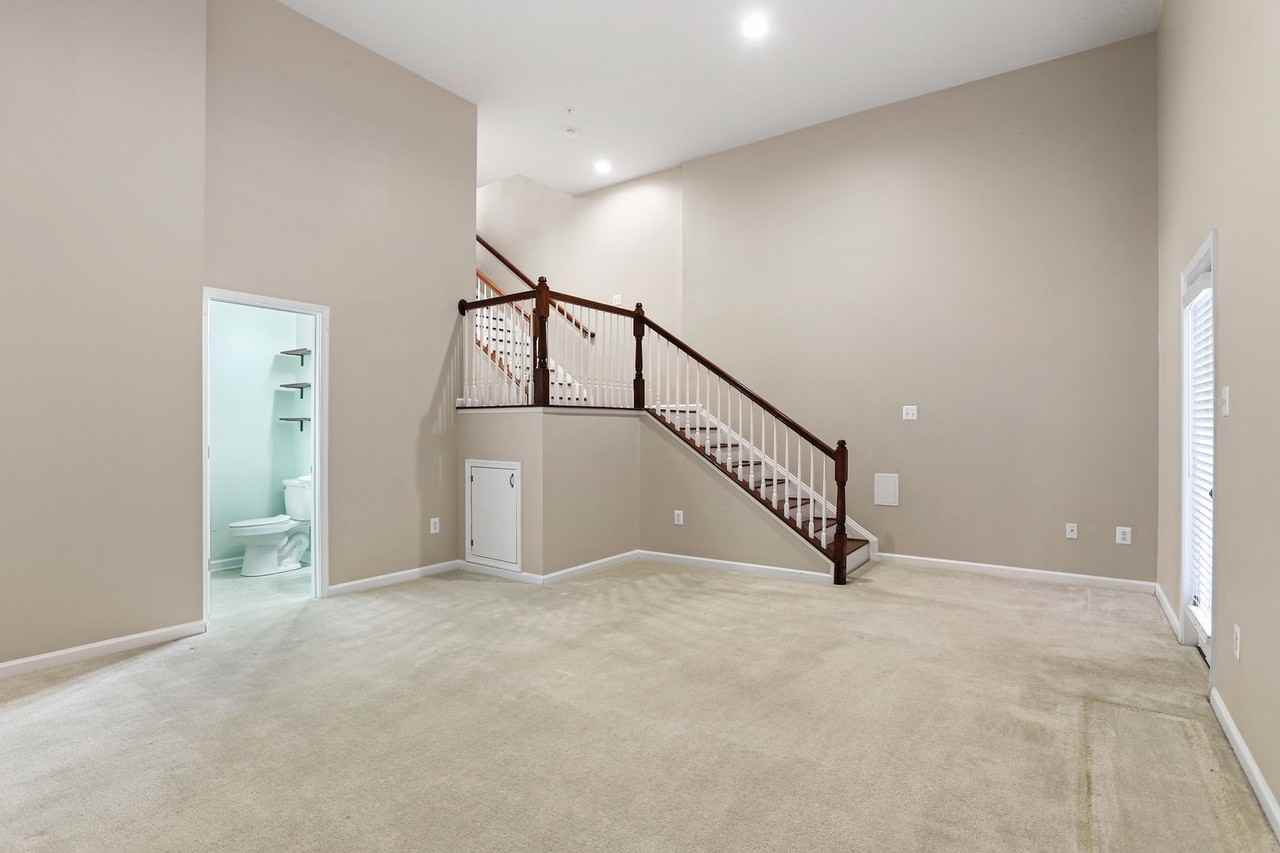 2719 Amber Crest Rd - Photo 6 of 13