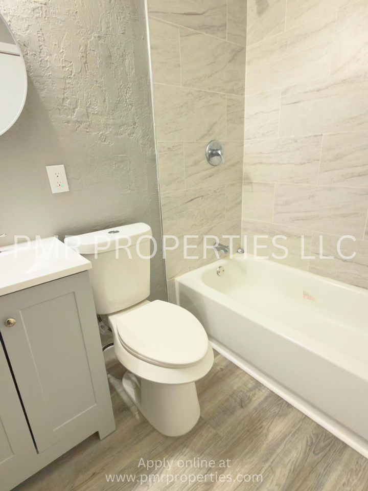 5815 Nw Elm Ave - Photo 6 of 9