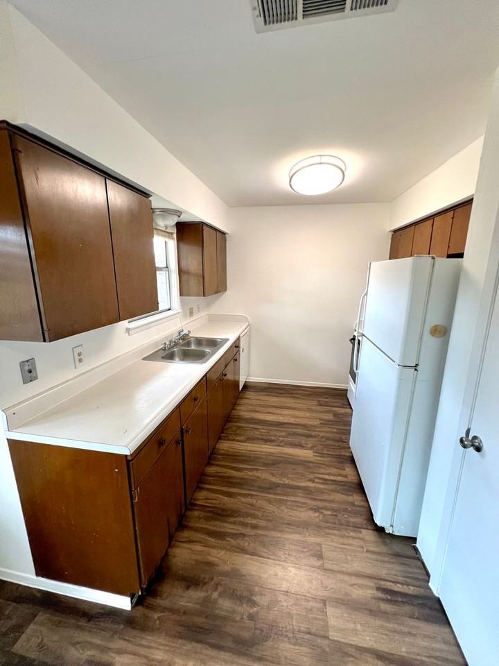 2619 Baxter Dr - Photo 5 of 14