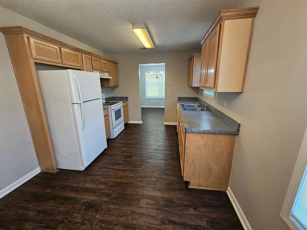 311 Willow Way - Photo 4 of 11