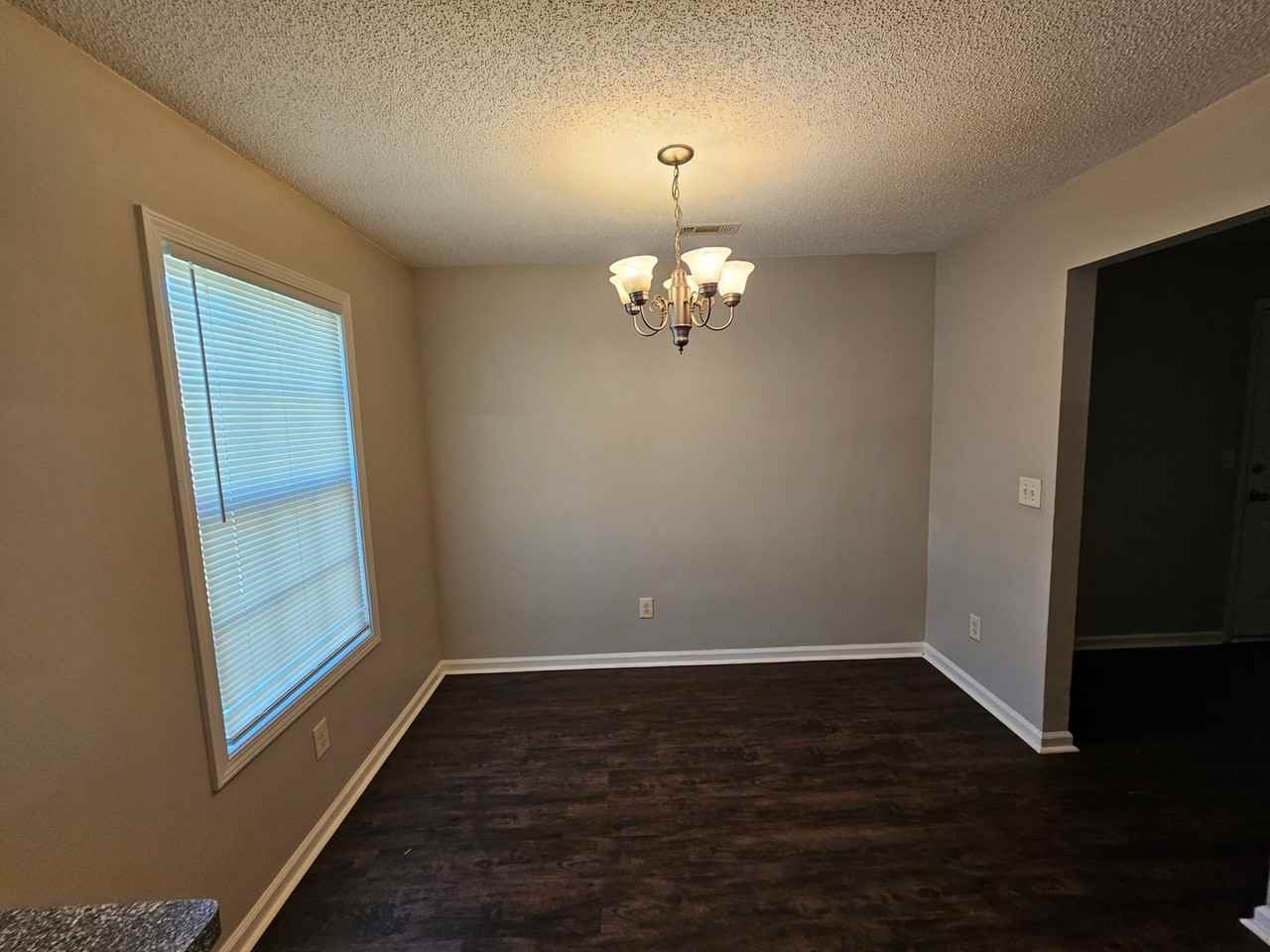 311 Willow Way - Photo 6 of 11