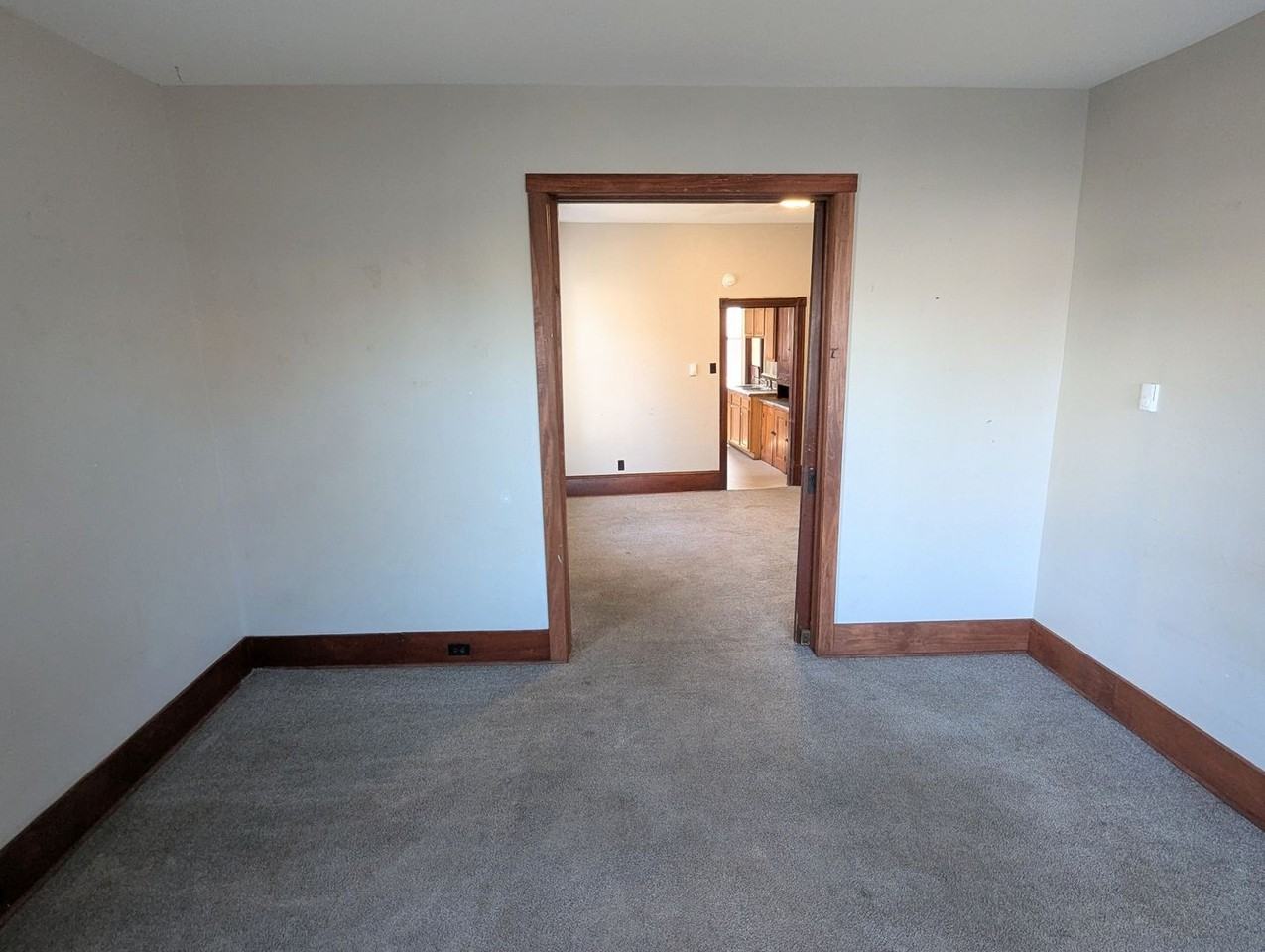 24 W Water St - Photo 3 of 17