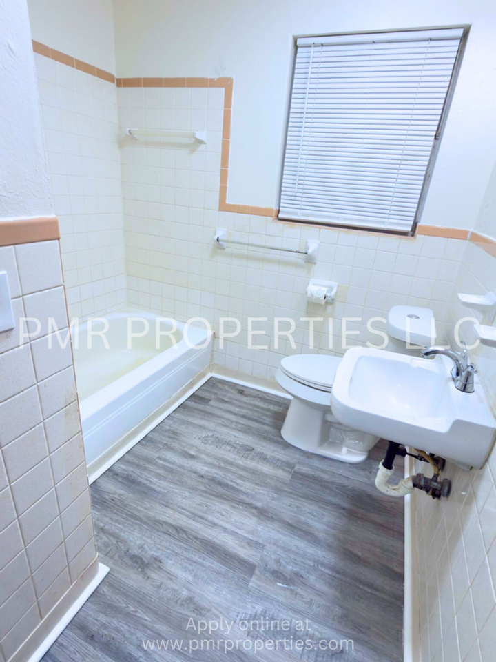 511 Nw 59th St - Photo 6 of 7