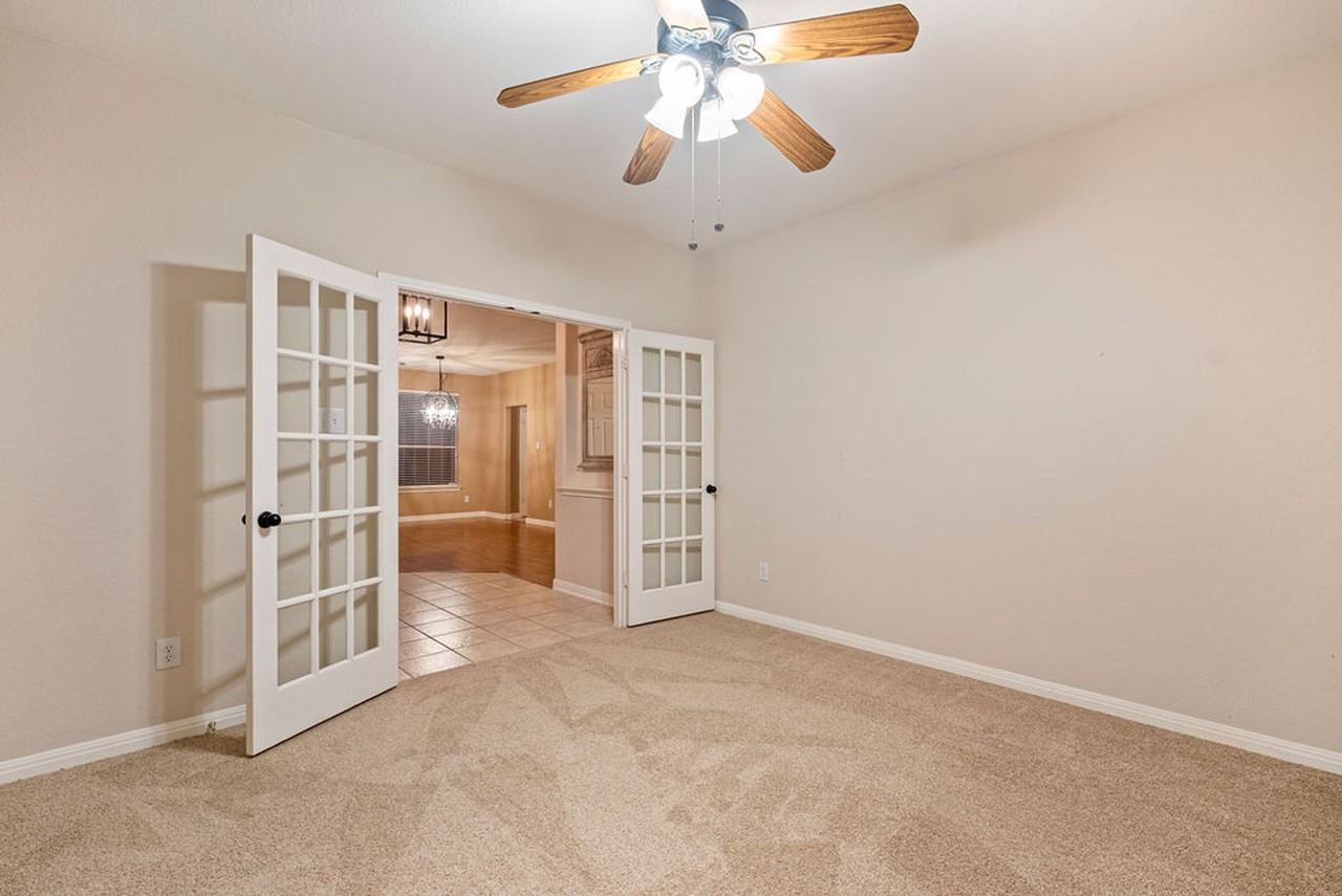 1820 Chasewood Dr - Photo 6 of 27