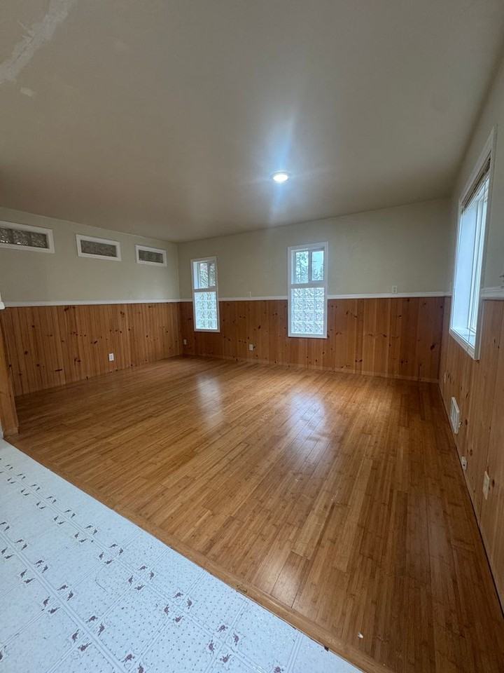 3820 University St - Photo 7 of 18