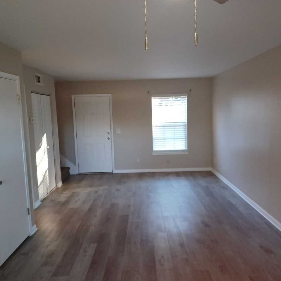 307 Kettering Ter - Photo 3 of 16