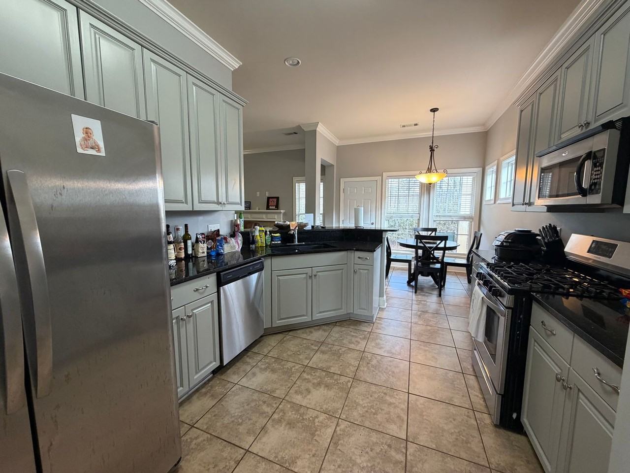 617 Carpenter Way - Photo 3 of 11