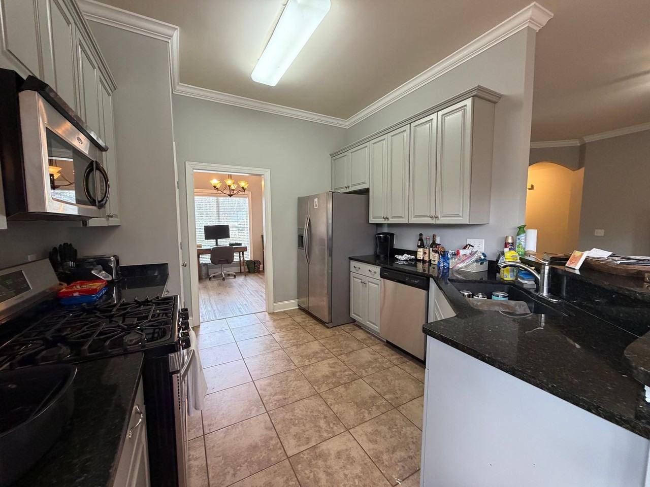 617 Carpenter Way - Photo 4 of 11