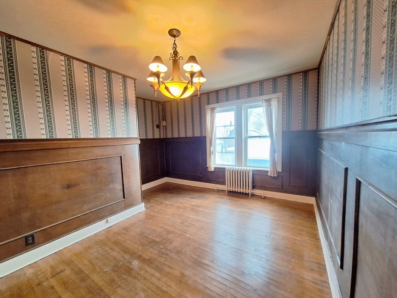 318 N 21st Ave E - Photo 7 of 13