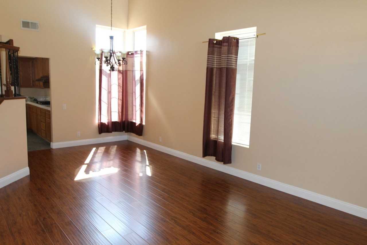 14183 Mendocino Ct - Photo 3 of 27