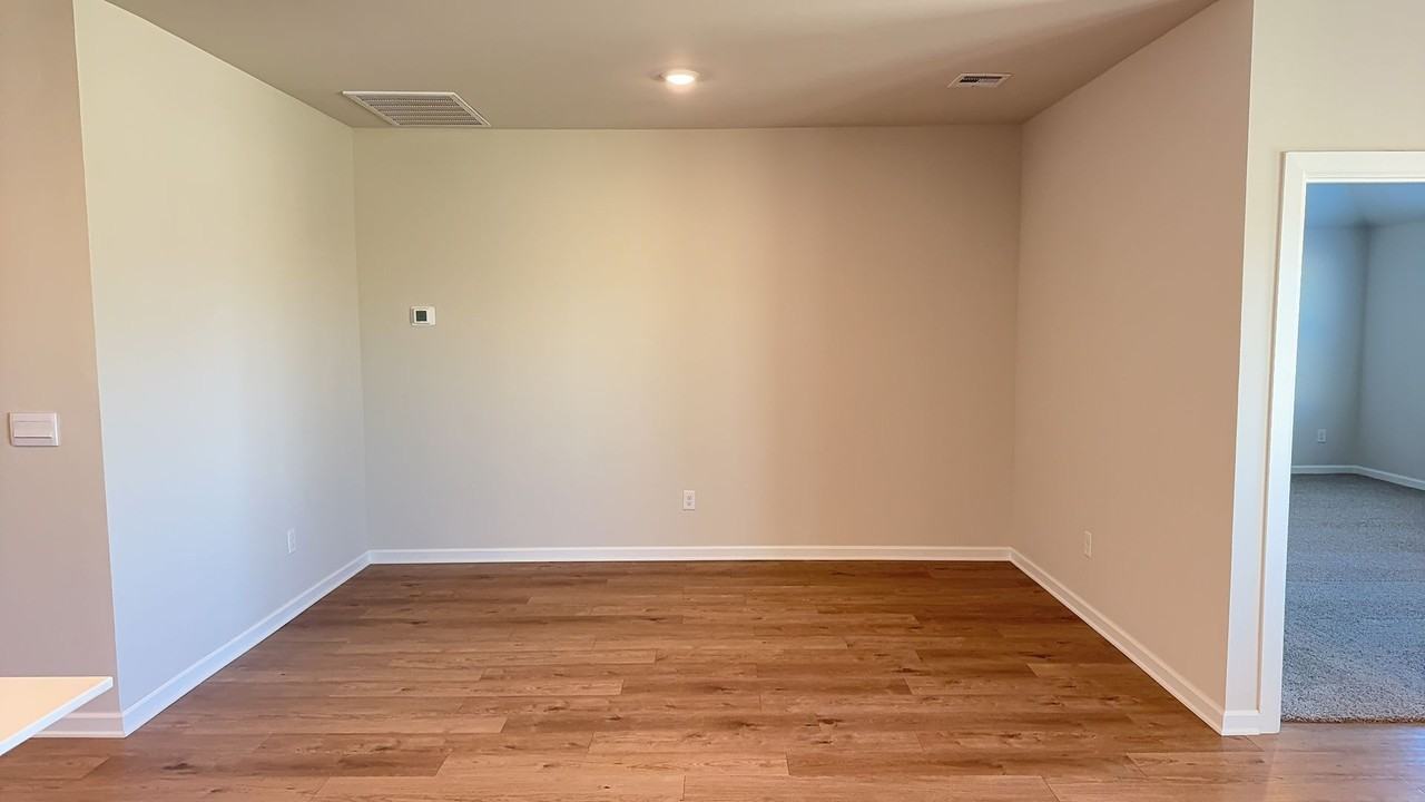 6101 Green Meadow Ln - Photo 4 of 16