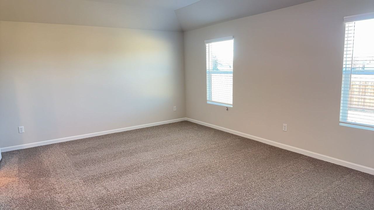 6101 Green Meadow Ln - Photo 5 of 16