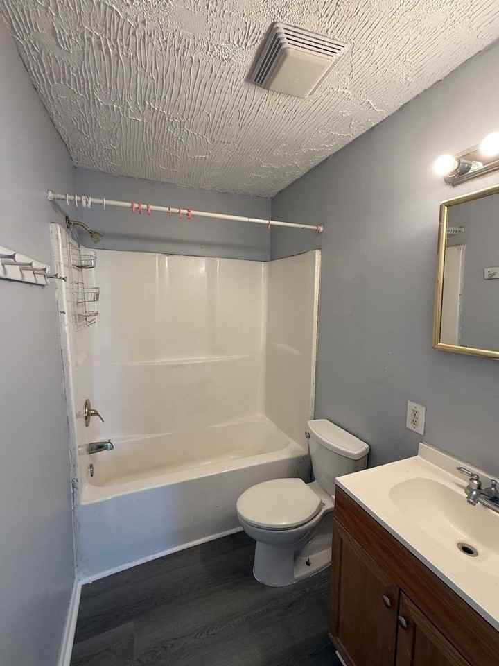 103 Cloverdale Ct - Photo 4 of 6