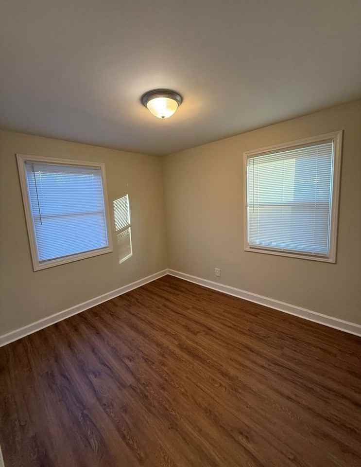 1020 Willard St - Photo 3 of 7