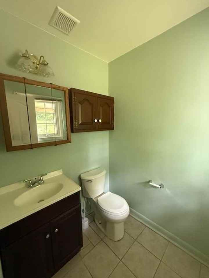 1802 Waldo St - Photo 6 of 8