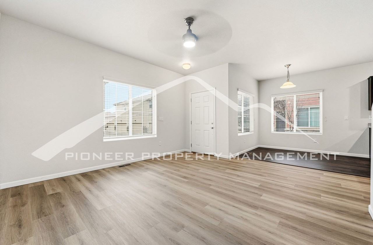 1526 Sepia Ave - Photo 2 of 26