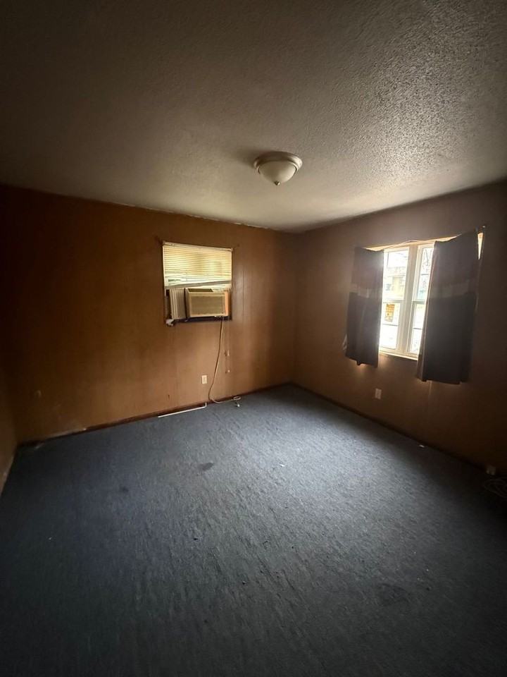 309 N Hall St #A - Photo 6 of 6