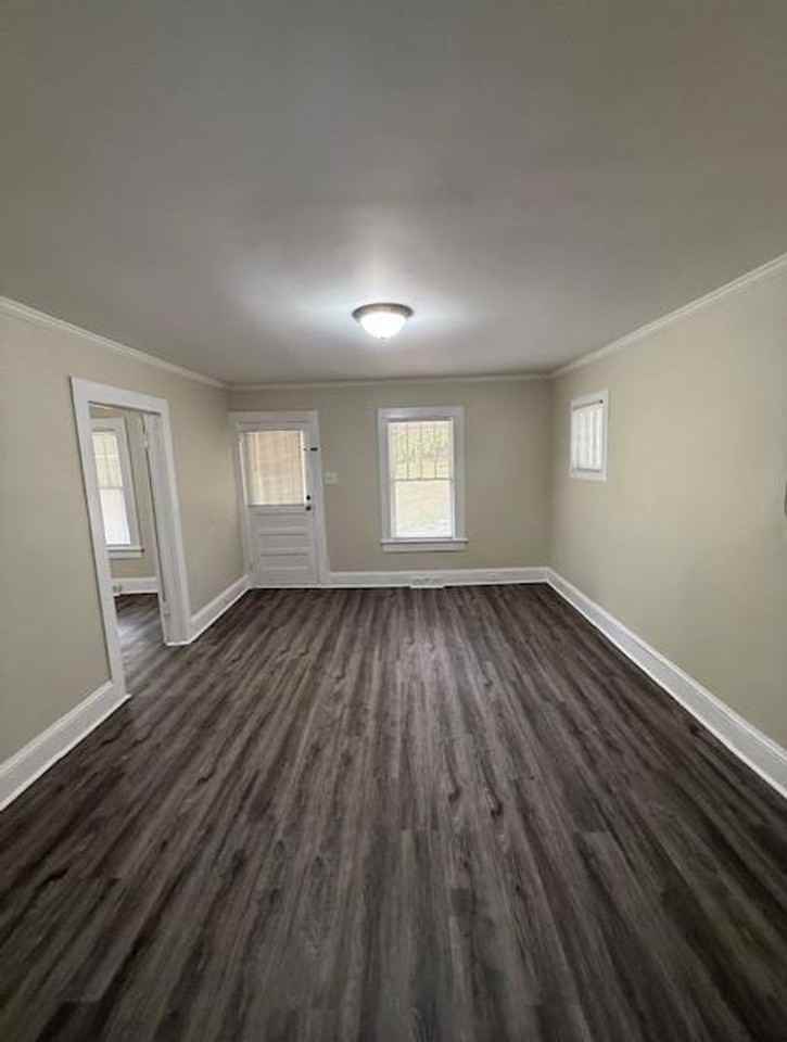 3844 Green Point Dr - Photo 2 of 8