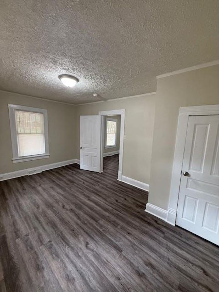 3844 Green Point Dr - Photo 7 of 8