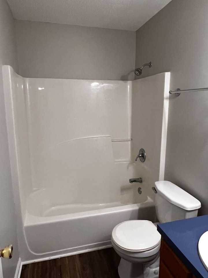 718 Westbrook Ct - Photo 5 of 6