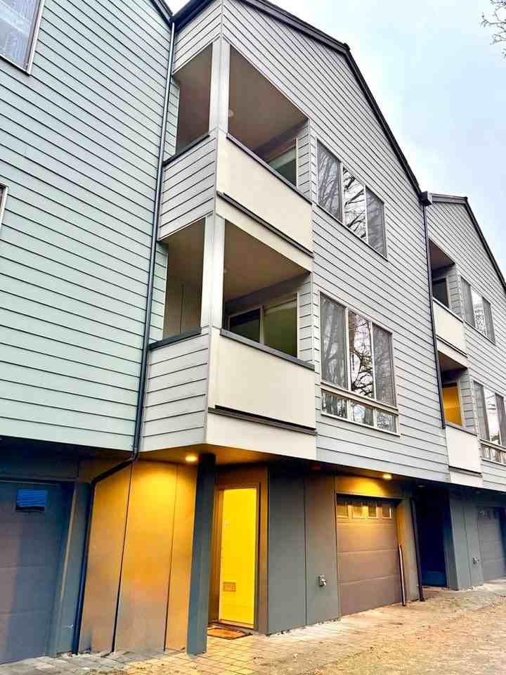 18529 Ashworth Ave N - Photo 5 of 38